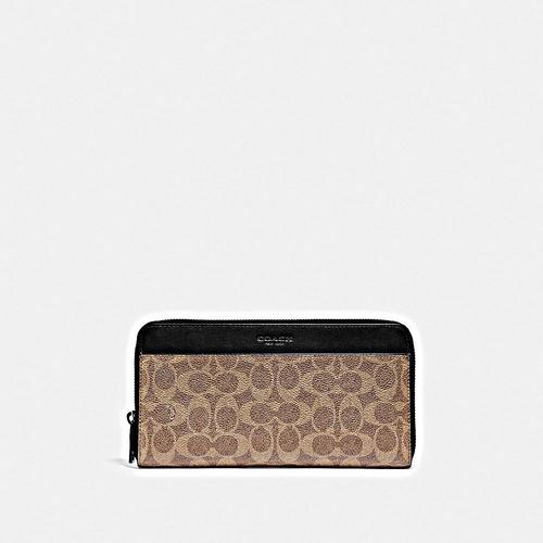 COACH Travel Wallet in Signature - KHAKI