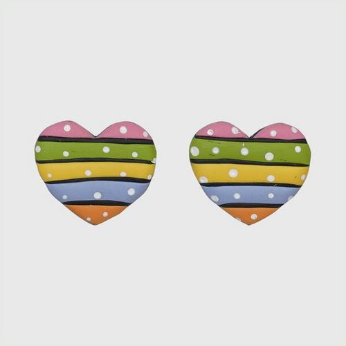 NANY OTOP Heart-shaped clip earrings with alternating colors.