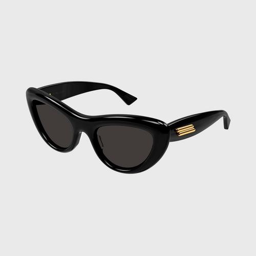 葆蝶家猫眼造型亮面纯黑色太阳镜尺寸 53